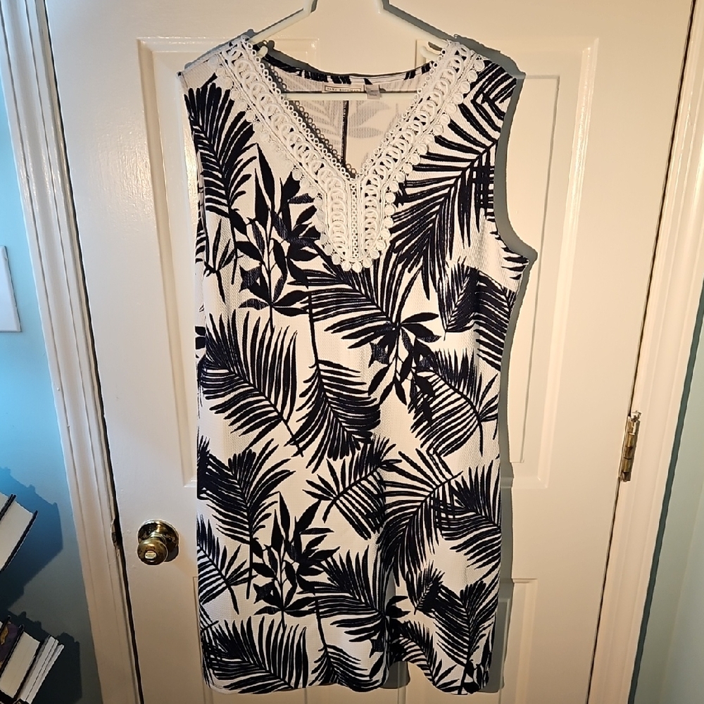 Dana Buchman Black and White Leaf Print Dress